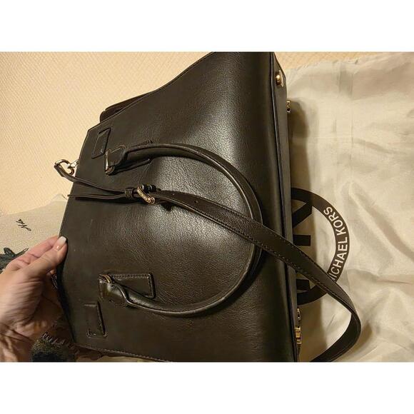 Michael Kors Hamilton Leopard Calf Hair Bag - Picture 5 of 8